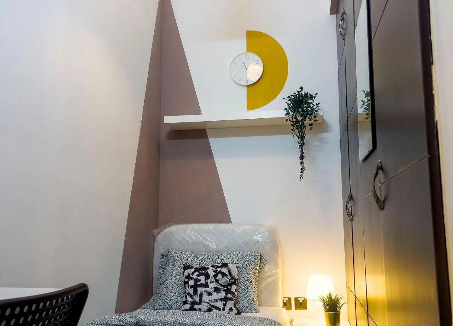 Alloggio in famiglia Cozy Corner Partition Room Near Burjuman Metro Dubai